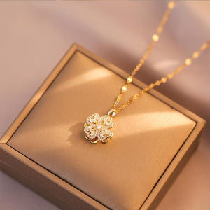 cLover Necklace