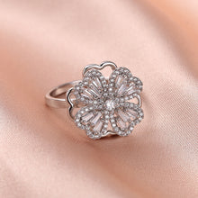 Load image into Gallery viewer, cLover Ring