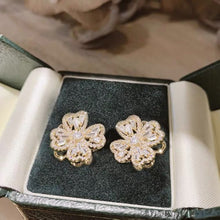 Load image into Gallery viewer, cLover Earrings