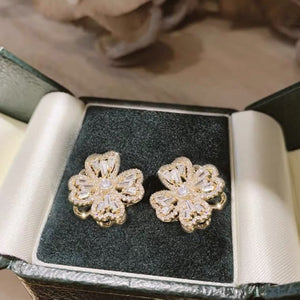 cLover Earrings