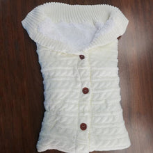 Load image into Gallery viewer, CozyCardi Buttoned Blanket - ThisIsWhyYourFly
